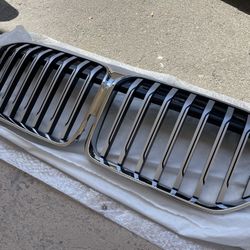 G11/G12 7 Series LCI Front Grille OEM