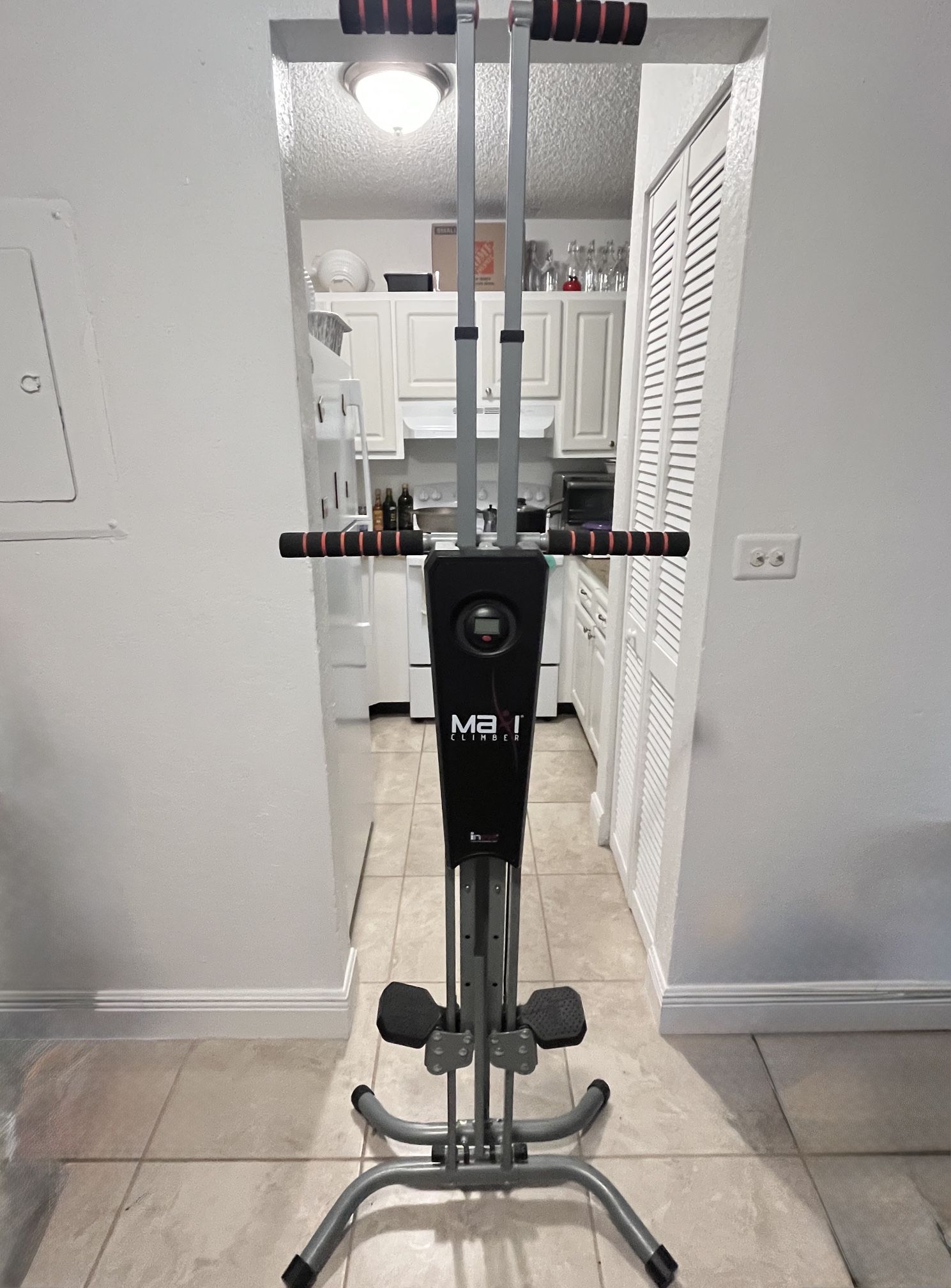 MaxiClimber vertical climber