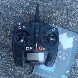Spectrum DX6e 6ch Transmitter With Manuel Uses 4AA Batteries. DSMX. Excellent Condition. For Pick Up Fremont Seattle. No Low Ball Offers. No Trades 