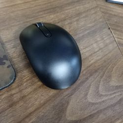 Dell Computer Mouse Wireless. 
