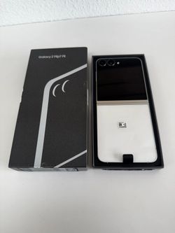 Galaxy Z Flip7 FE 5G 6.7" (Unlocked) 256GB White Opened Box