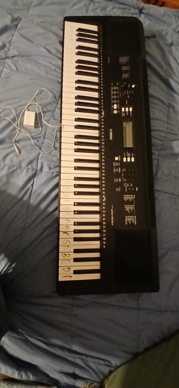 Yamaha psr-ew300