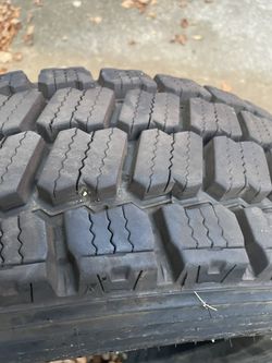 1- 225/70/19.5 Used Tire