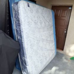 NEW KING PILLOW TOP MATTRESS AND BOX SPRING -- Also Available In All Sizes.