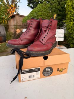 🥾 MEN DR MARTEN BOOTS WORN 1460 CHERRY RED