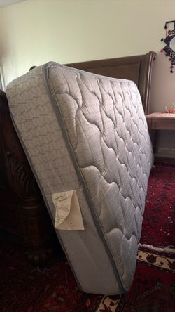 2 Twin Mattresses
