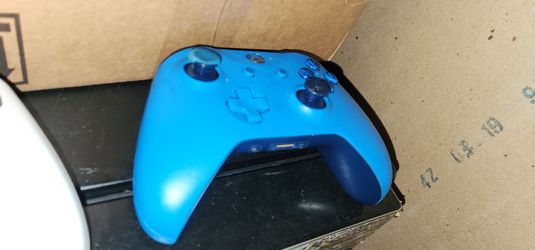 Xbox 1 controllers