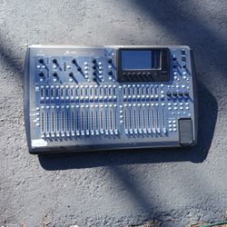 Behringer X32 Digital Mixing Board Console