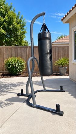 Everlast Stand and Punching bag