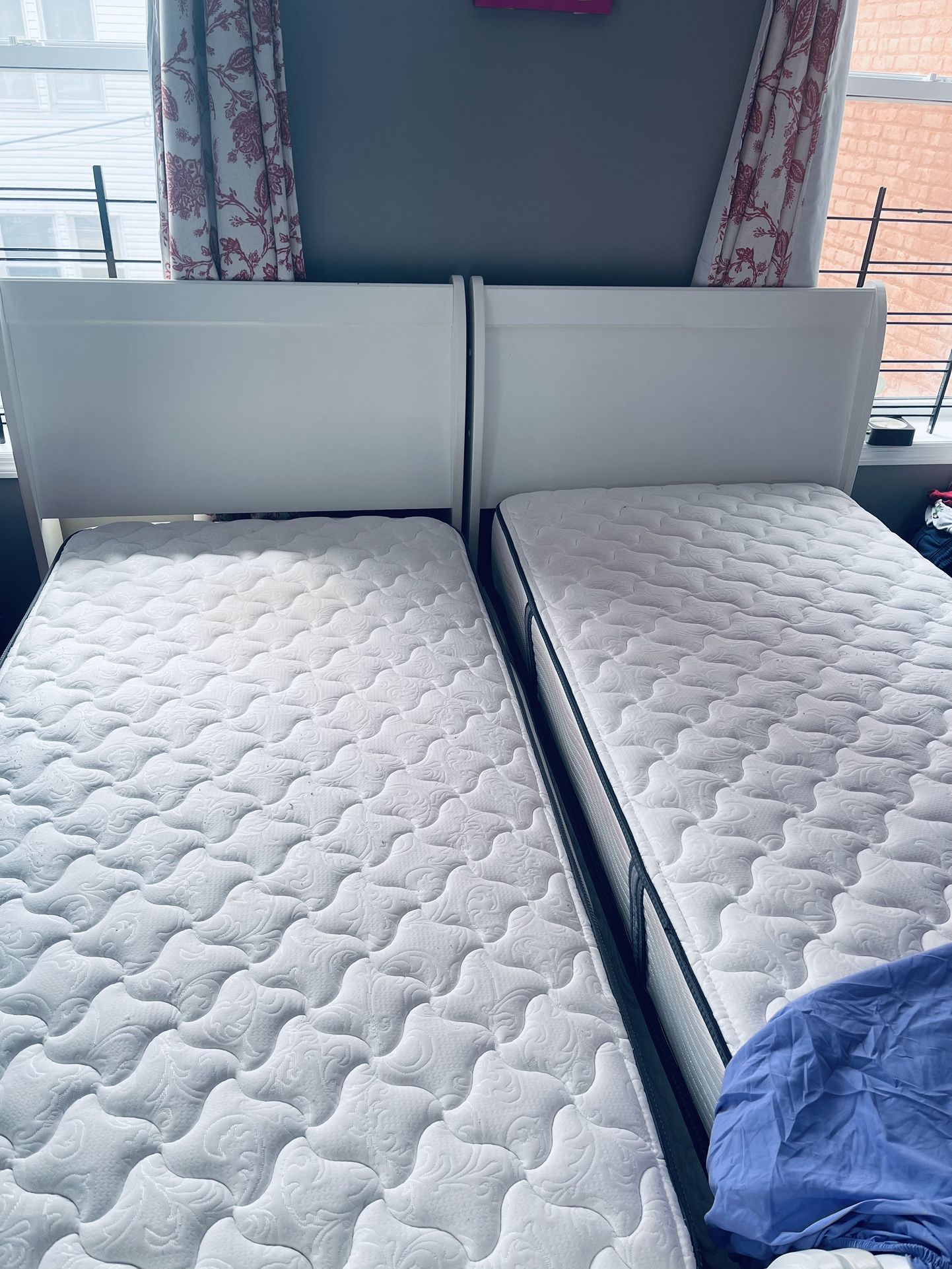 Free Twin Beds & Mattresses