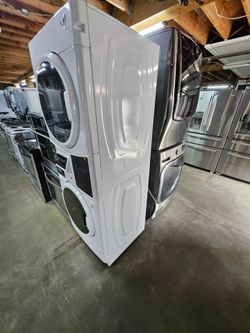 Blow Out Sale Warehouse Full Of Nice Lightly Used Refurbished Reconditioned Certified Washer Dryer Refrigerator Oven Stove Stackable Free Warranty Fre