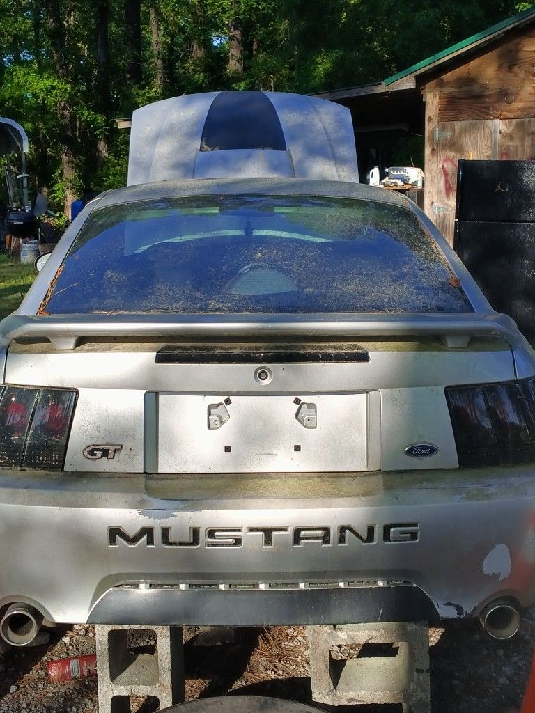 2004 Ford Mustang