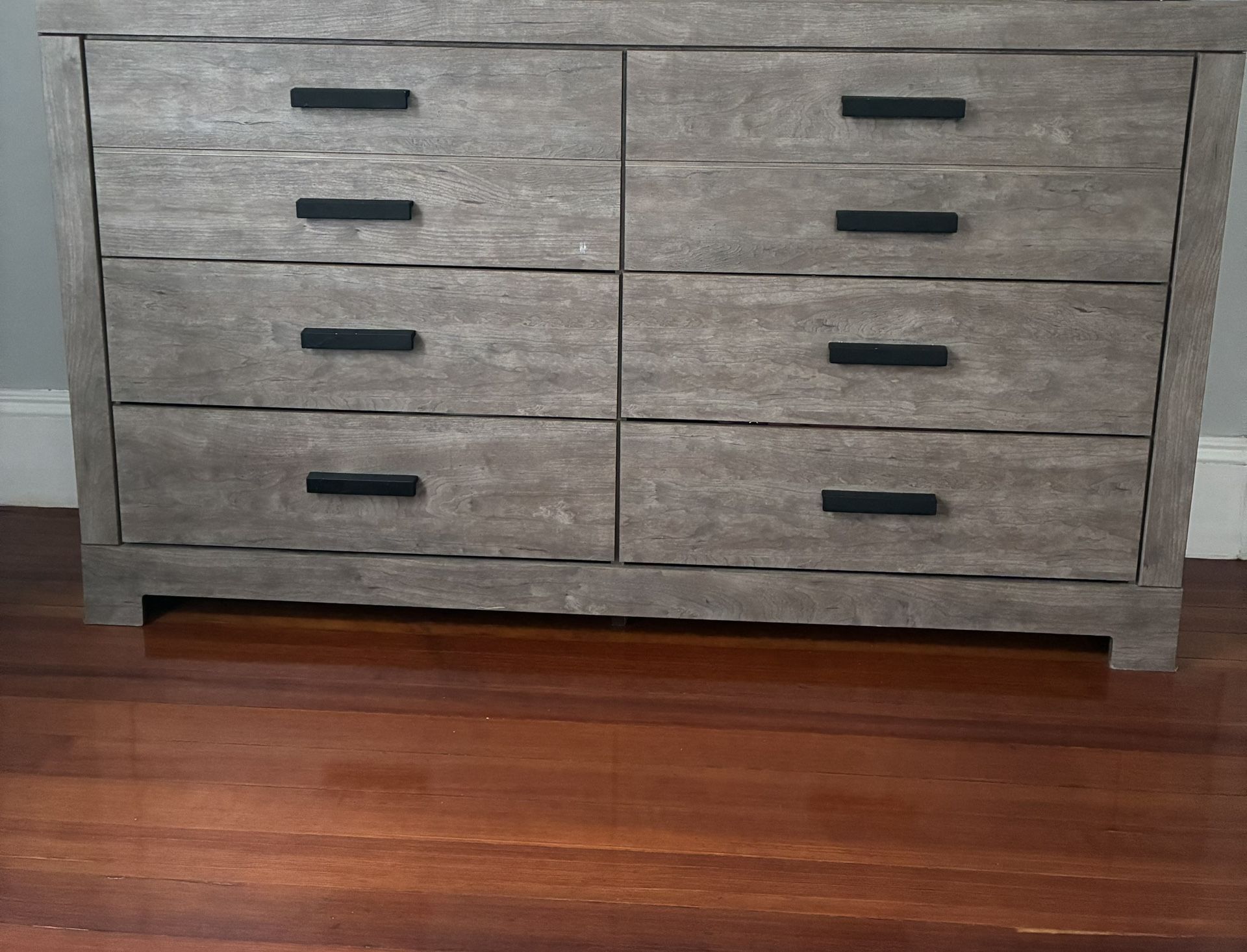 Bedroom Dresser (6Drawers)