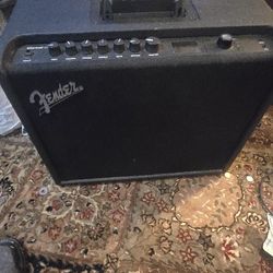 Fender MUSTANG GT 100 With Pedal