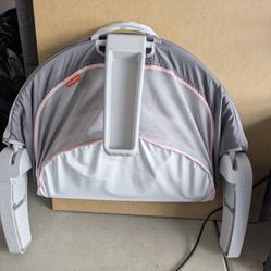 Little Tikes Portable Bassinet