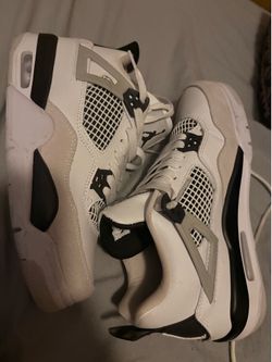 Jordan 4 retro “Military black”