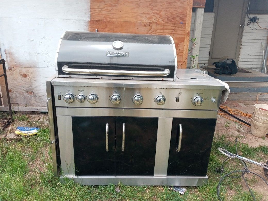 Master Forge 5-Burner Infrared Gas Outdoor BBQ Grill