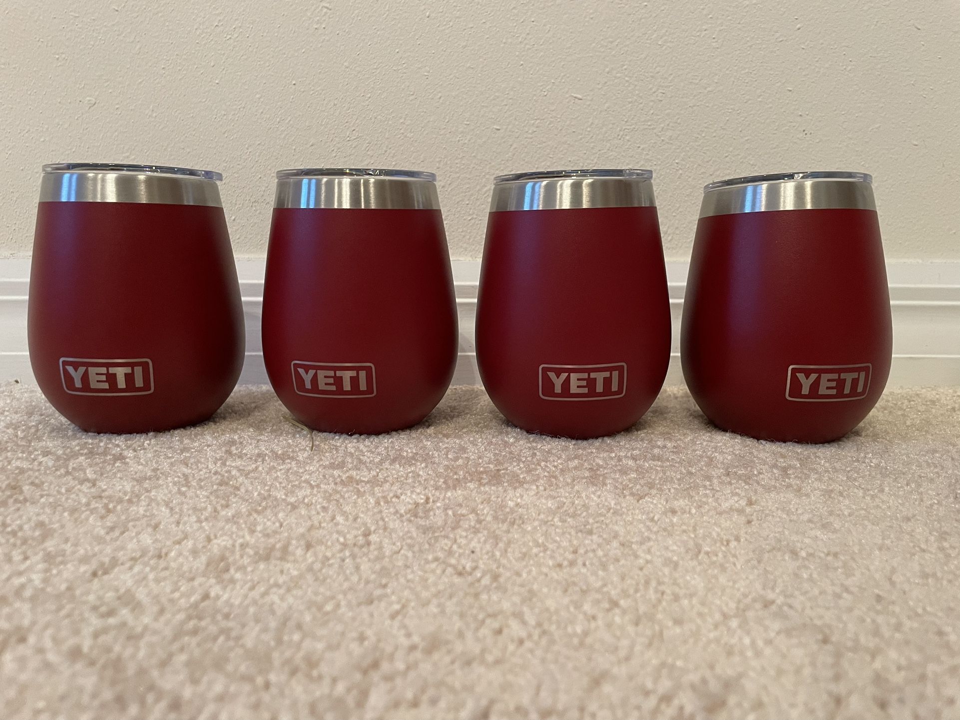 4 YETI Rambler HARVEST RED 10 oz Wine Tumblers W/ Magslider Black Lid