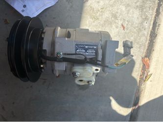 Hino 195 truck compressor