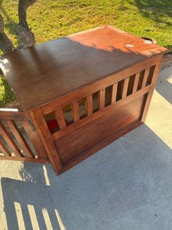 Used wooden dog crate. No bottom