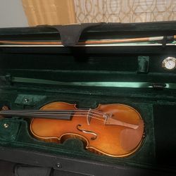 4/4 Cremona SV-800 Violin Outfit