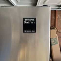 Top-freezer Refrigerator 