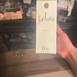 Jadore perfume