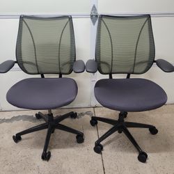 Humanscale Liberty, Retails $1350 Mesh Back Computer Desk Office Chair
