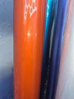 Orange vinyl wrap bh the yard, racing stripes , jumbo decals. Material naranja para forrar carros
