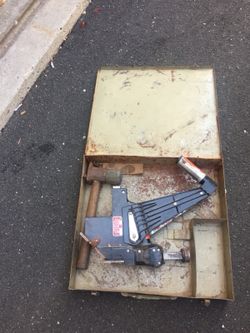 Power nail harwood Nail Gun Works Good