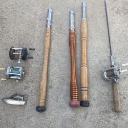 Vintage Fishing Items, Wood Handles, Reels, 1979 Belt Buckle