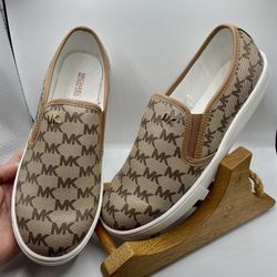 Michael Kors Noa Tan Sneakers 