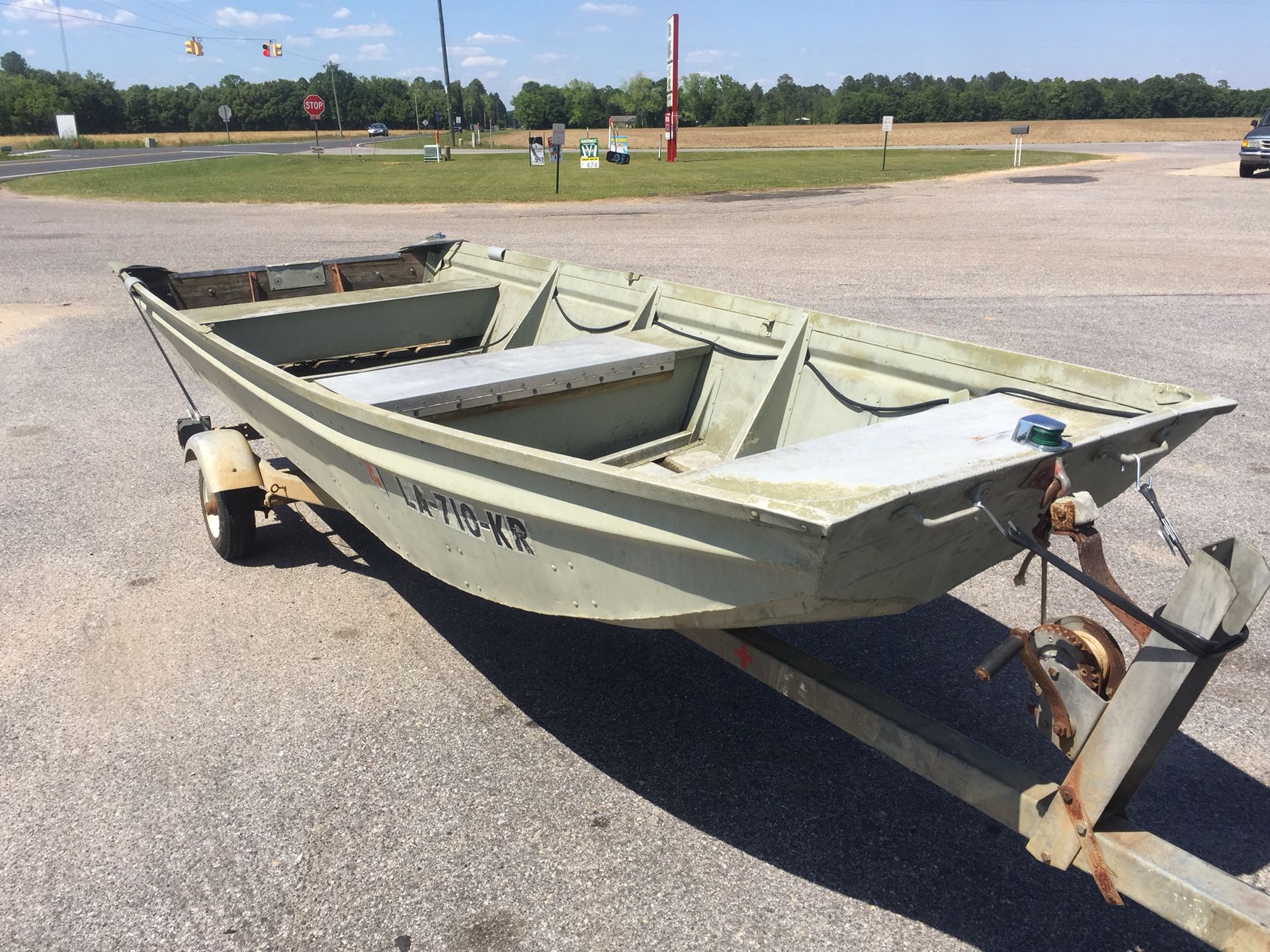 14FT Polar Kraft Aluminum Boat, very well built ! Has current Alabama registration