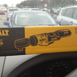 Dewalt 20V COMPACT  3/8" RATCHET