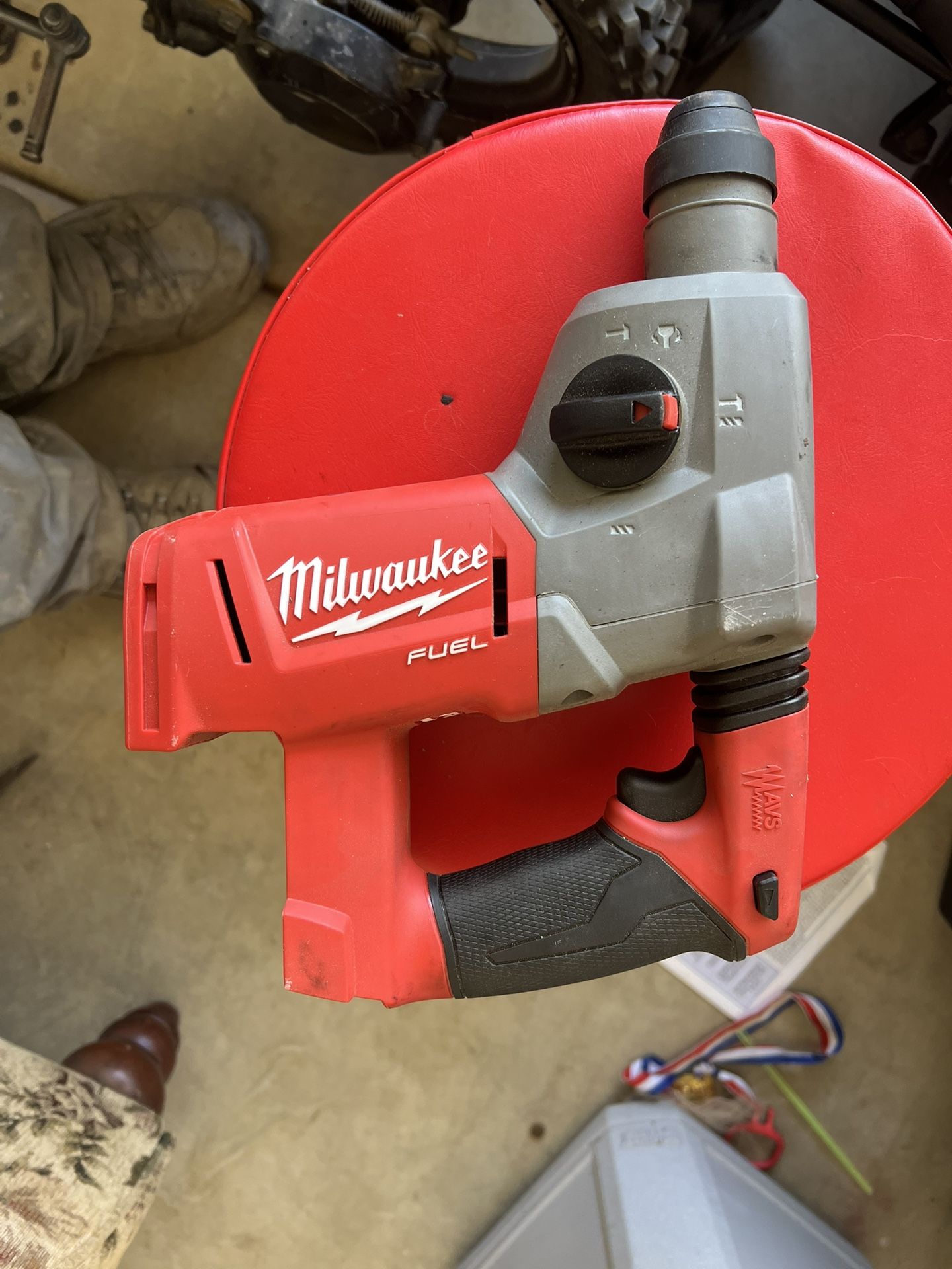 Milwaukee Roto Hammer