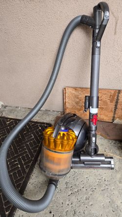 Dyson DC39 vacuum cleaner
