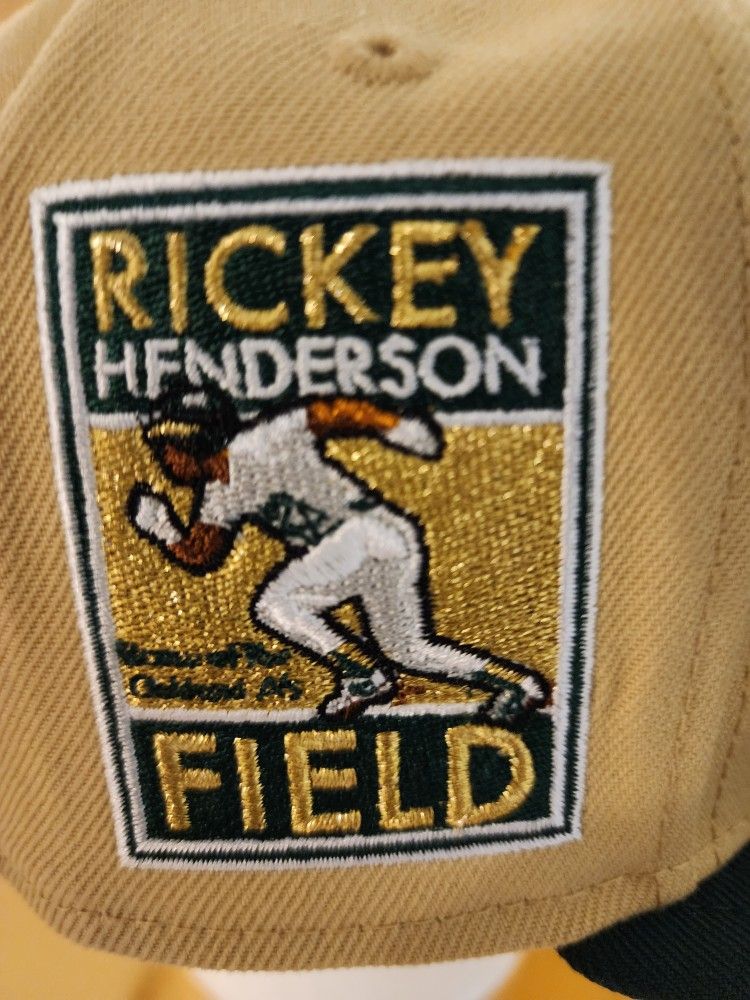 Oakland Athletics MLB New Era Ricky Henderson Field Patch Size 7 1/8 Fitted Hat