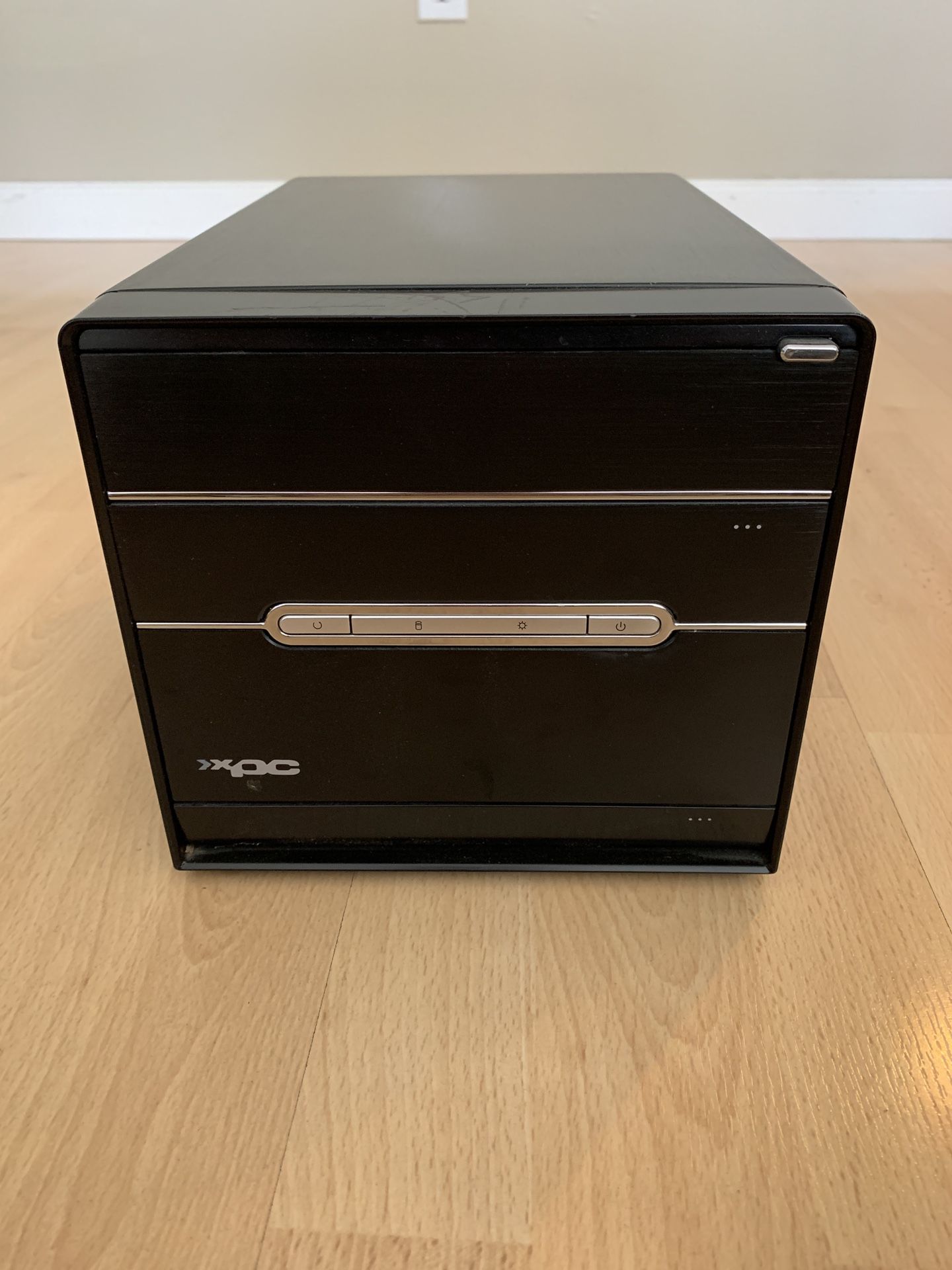 Shuttle SN95 XPC pc case