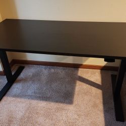 Adjustable Standing Desk (Pneumatic)