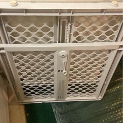 Child Or Pet Gate