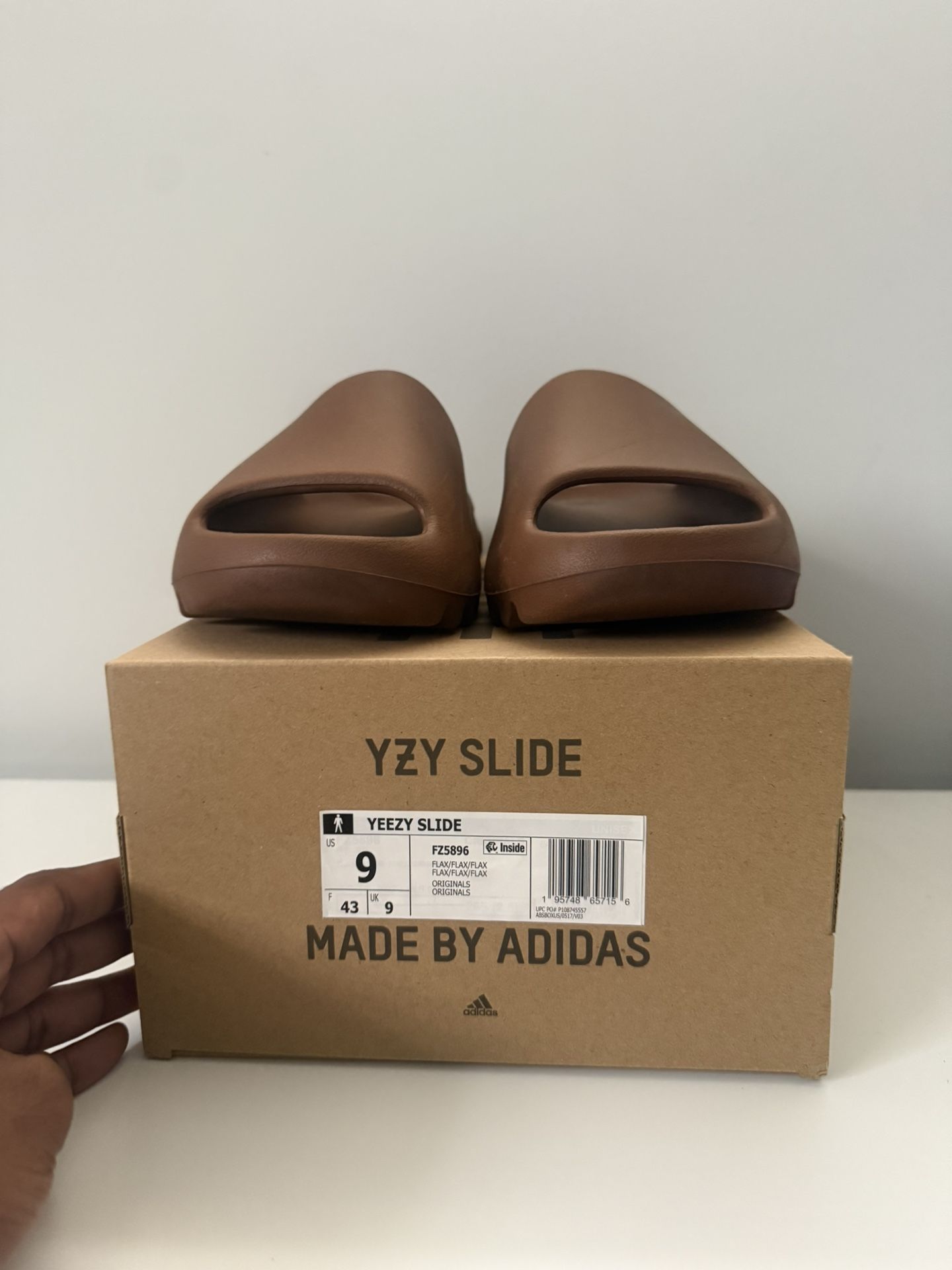 Yeezy Slide Flax!!