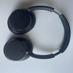 Sony WH-CH720N wireless noise-canceling headphones.