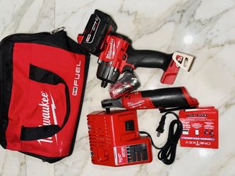 En venta  Milwaukee M18 FUEL Impact Wrench and M12 FUEL Ratchet Combo Kit