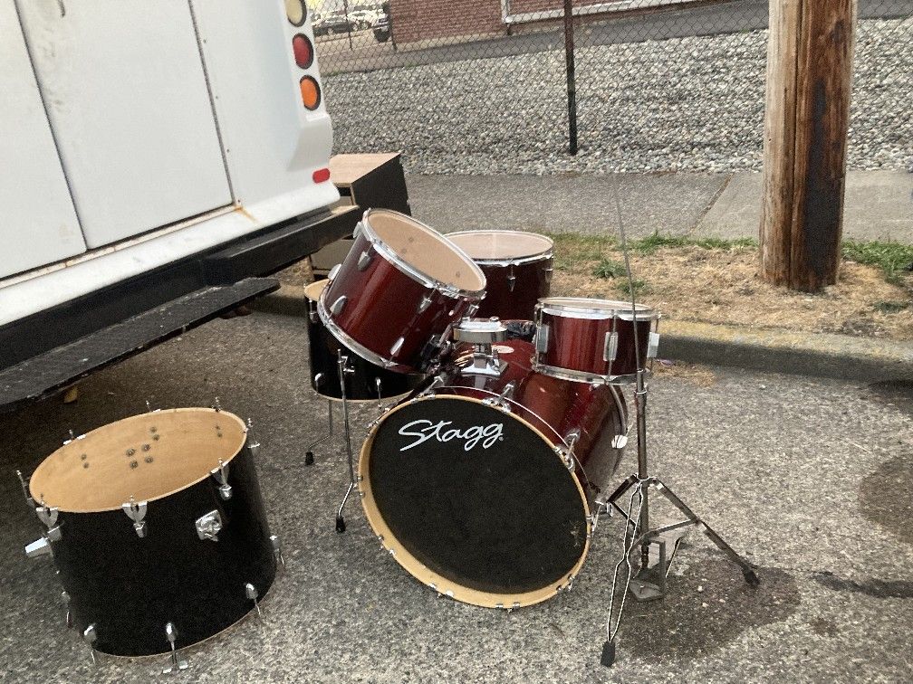 5 Piece Drum Set Plus Extra Shells