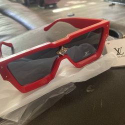 Louis Vuitton Cyclone sunglasses red