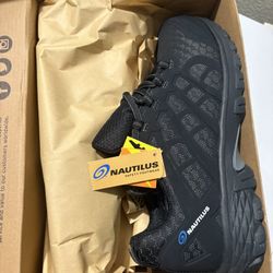 Men’s Nautilus safety shoes n4611