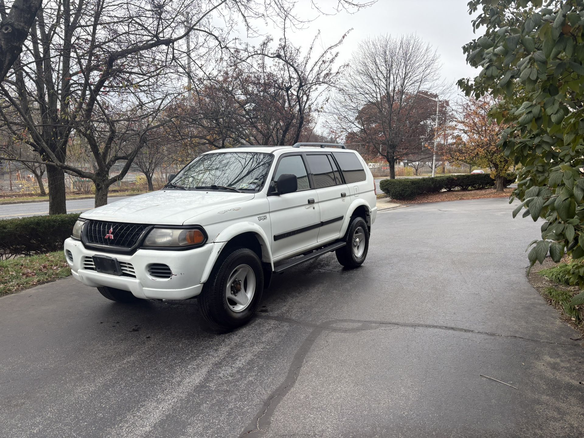 2002 Mitsubishi Montero Sport
