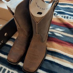 Ariat boots for men size 11