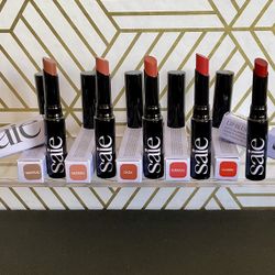 Saie Matte blue  Lipsticks