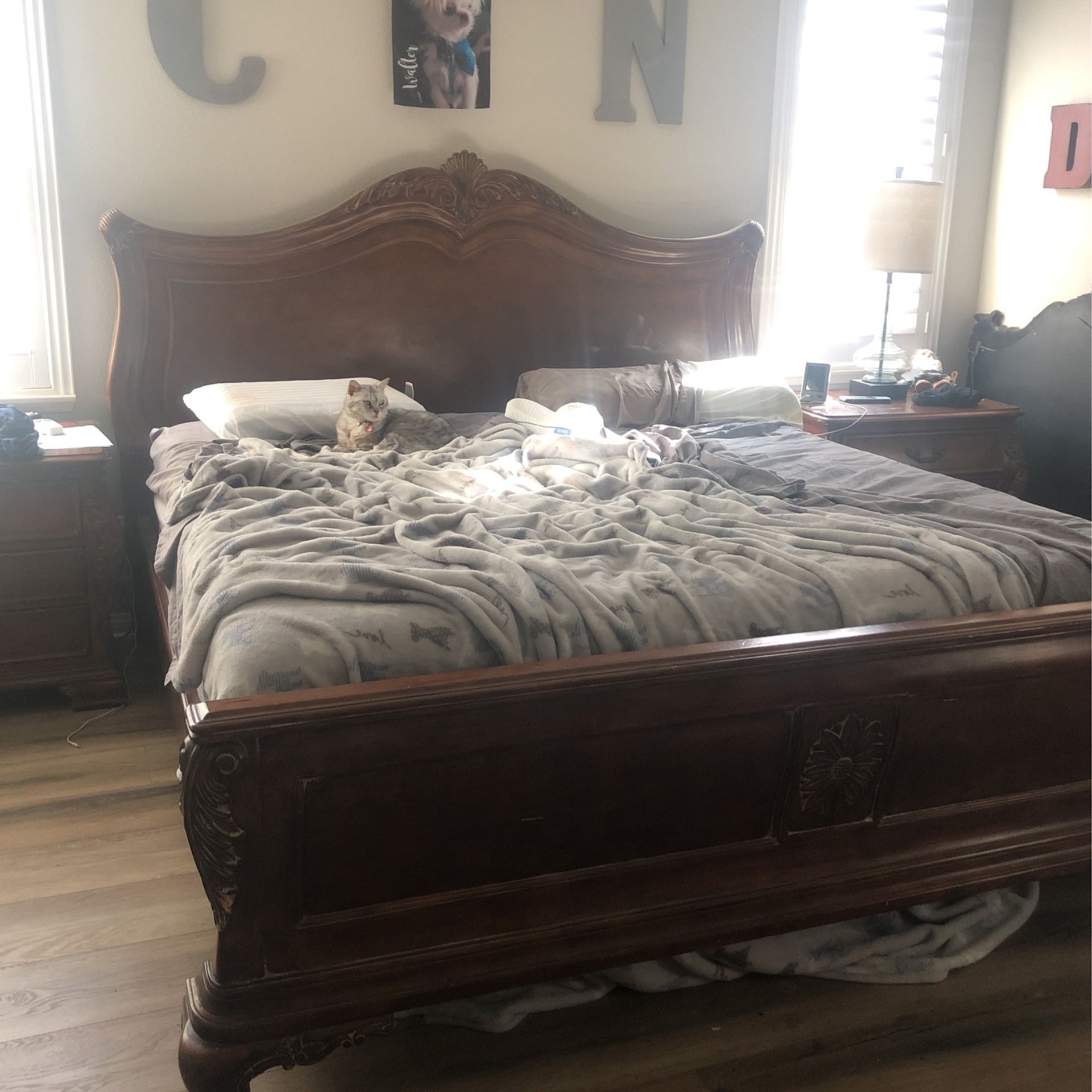 ORNATE CAL KING BEDROOM SET for Sale in Wildomar, CA OfferUp